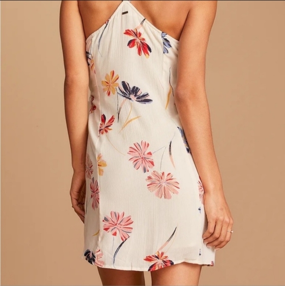 Flowy O'neill Dress - Picture 2 of 8